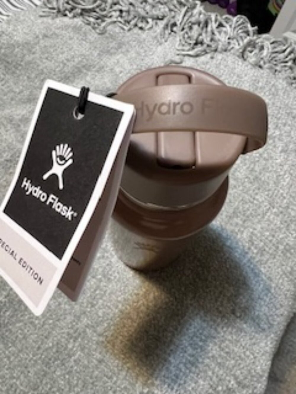 NWT Mocha Brown Special Edition Hydro Flask (water bottle/thermos) 32. oz. - Picture 2 of 8